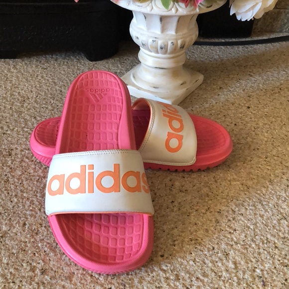 girls slides size 4
